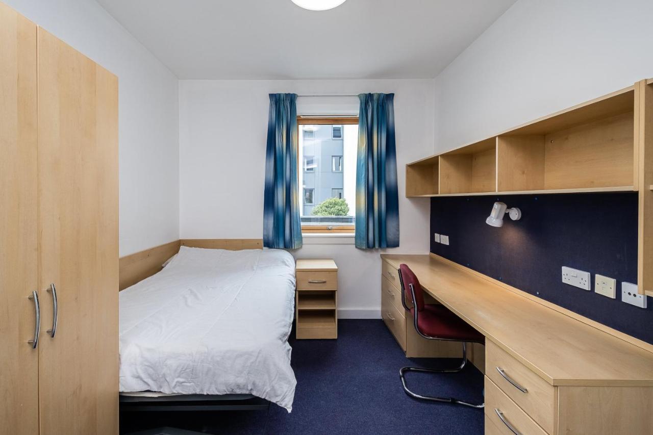 1 Night Free Comfortable Ensuite Rooms, Gillingham - Sk Hoo Экстерьер фото